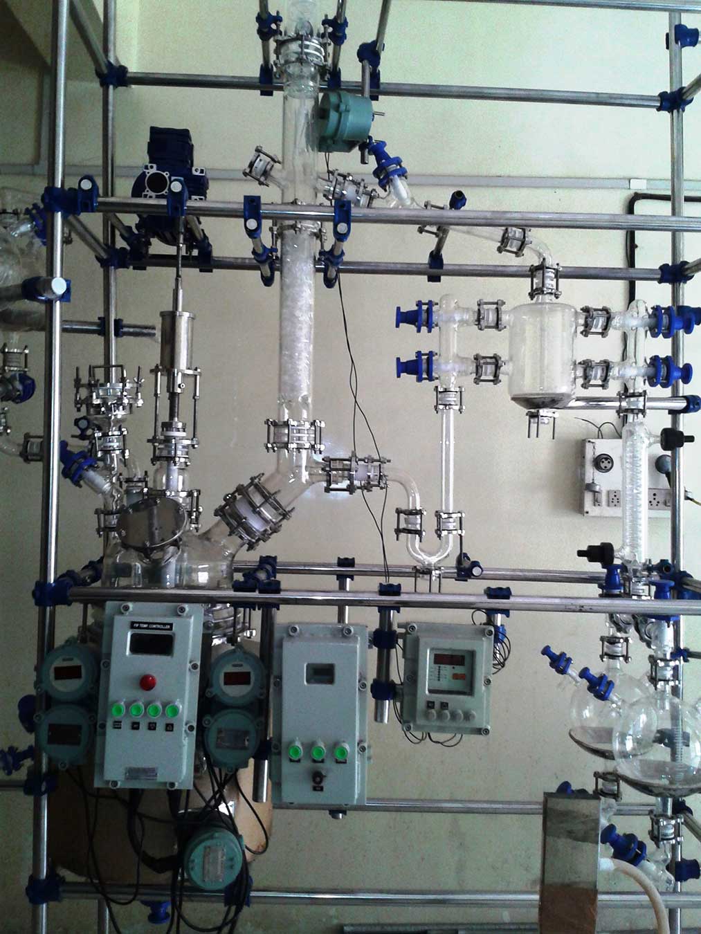 Glass Pilot Plant -Reactor and Distillation set up