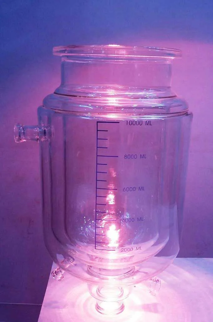 Triple-walled glass reactor for cryogenic processing